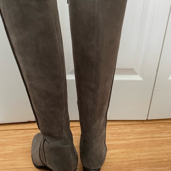 Frye Essa Seam Suede Tall Boot Gray. Size 8 NWT sold out everywhere - Picture 5 of 9